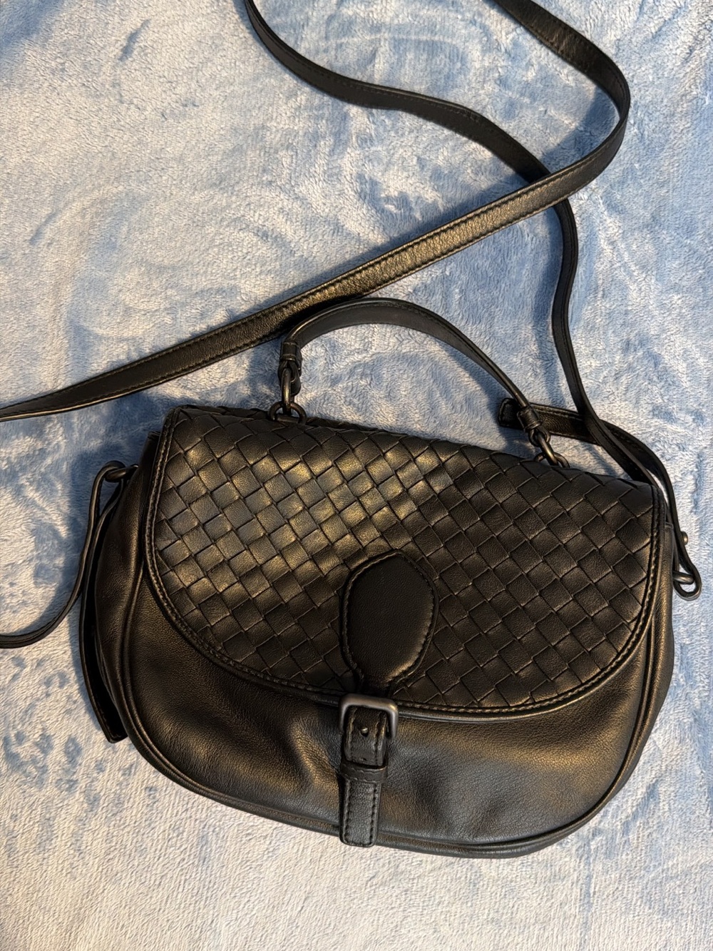 Bottega Veneta
Tambura leather crossbody bag